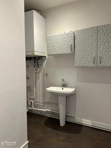 TRES BEL F3 MEUBLE 8 RUE DES ARMURIERS - Très bel ...