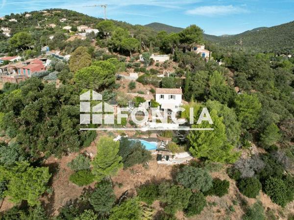 À vendre Maison 4 pièces 107.4 m² - Bormes-les-mimosas 83230