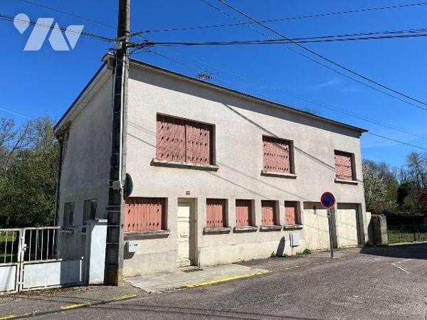 Maison à vendre à Bar sur Seine (10110), Aube. Maison entièrement à rénover de 110 m². Au rez-d...