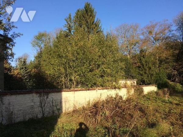 Maison à vendre à Bar sur Seine (10110), Aube. Maison entièrement à rénover de 110 m². Au rez-d...