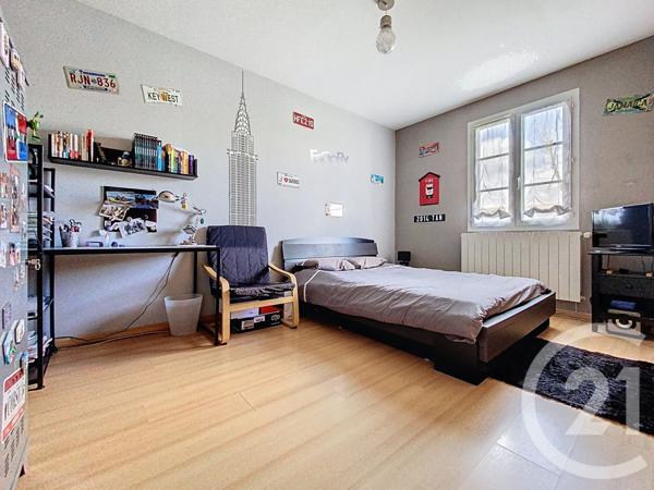 Maison à vendre  5 pièces - 127,17 m2 BREUIL MAGNE - 17