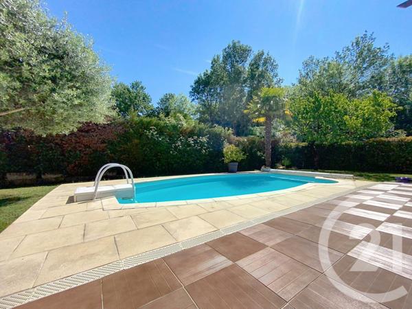 Maison à vendre  5 pièces - 127,17 m2 BREUIL MAGNE - 17