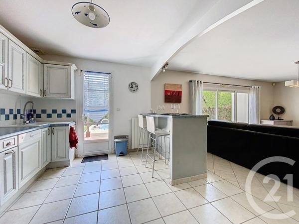 Maison à vendre  5 pièces - 127,17 m2 BREUIL MAGNE - 17