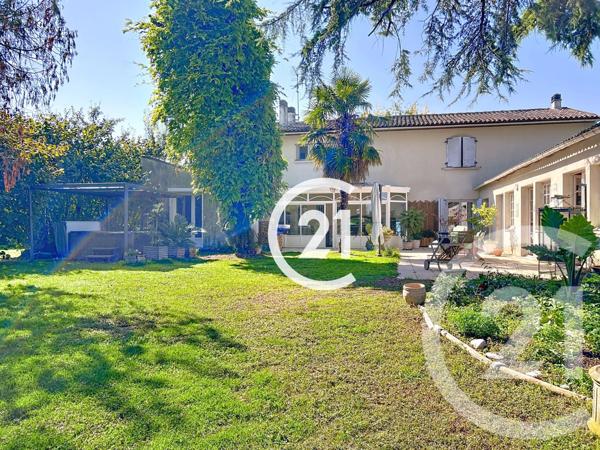 Maison à vendre  5 pièces - 274 m2 JARNAC - 16