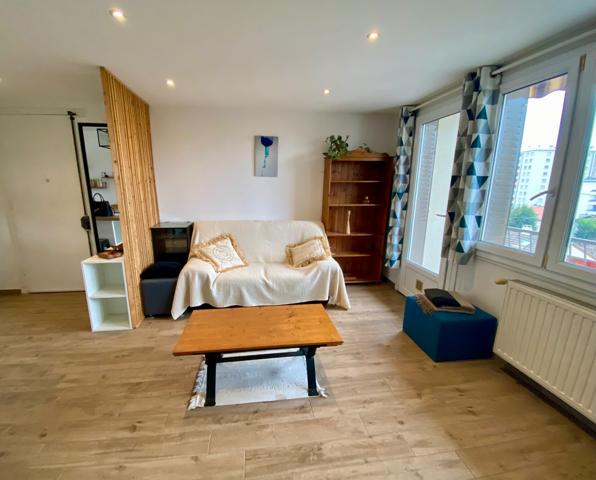 Appartement T3 avec balcon et cave - Villeurbanne Gratte-Ciel