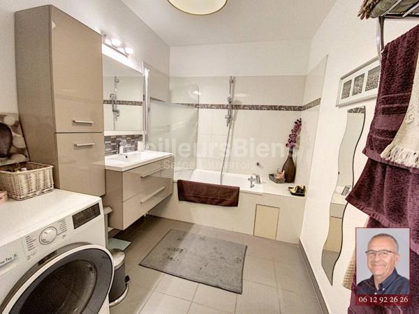 APPARTEMENT T2 avec TERRASSE et PARKING