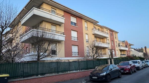APPARTEMENT T2 avec TERRASSE et PARKING
