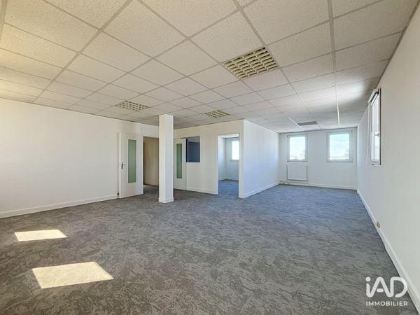Location bureaux 97 m² Buc