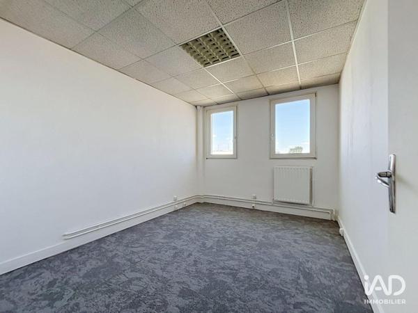 Location bureaux 97 m² Buc