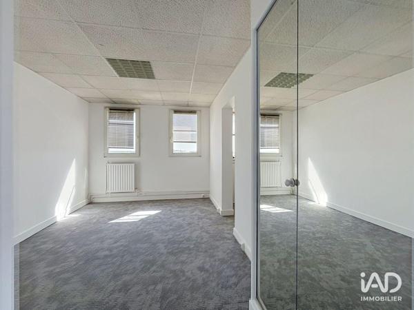 Location bureaux 97 m² Buc