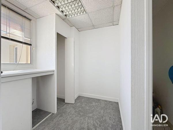 Location bureaux 97 m² Buc