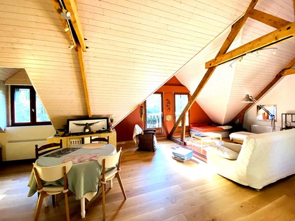 Maison spacieuse au coeur d'un écrin de verdure