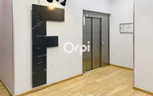 Appartement à vendre    2 pièces • 37,92 m2 Marseille 10