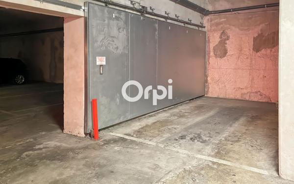 Appartement à vendre    2 pièces • 37,92 m2 Marseille 10