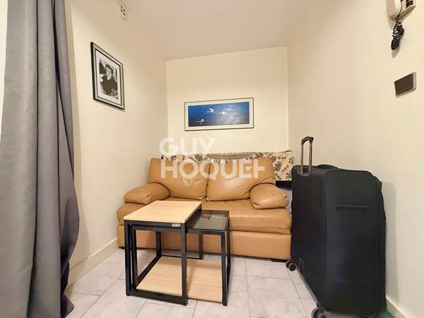 DEAUVILLE TRIANGLE D'OR - VASTE STUDIO CABINE A VENDRE AVEC CAVE !