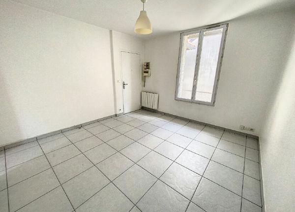 Immeuble à vendre    5 pièces •  Clamart