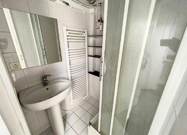 Immeuble à vendre    5 pièces •  Clamart