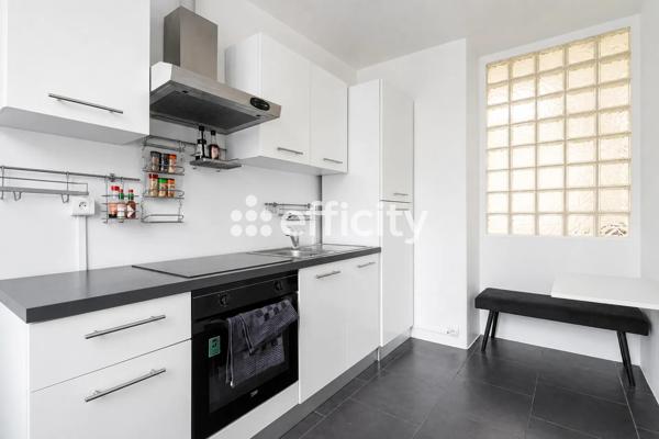 Maison
         12 pièces
        - 285 m² Bien prestige 755 000 € *