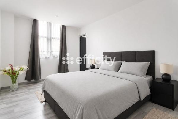 Maison
         12 pièces
        - 285 m² Bien prestige 755 000 € *