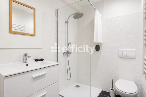 Maison
         12 pièces
        - 285 m² Bien prestige 755 000 € *