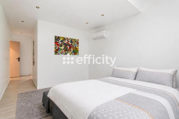Maison
         12 pièces
        - 285 m² Bien prestige 755 000 € *