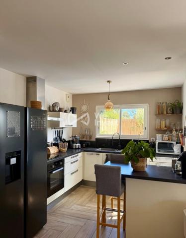 Mèze — Maison familiale 5p. 95m², piscine, double terrasse, parking