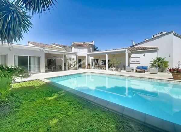 Rare Grande villa avec grand terrain  La grande motte