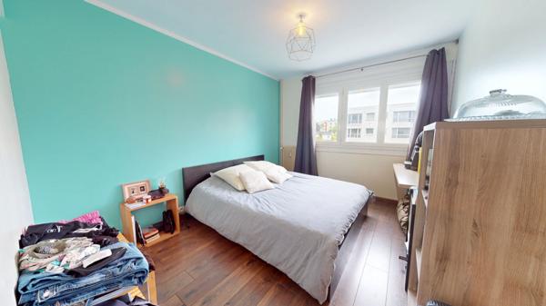 RIVE GAUCHE - GRAND 2 PIECES DE 52 m²