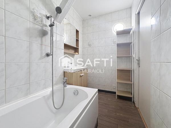 Appartement rénové - 3 pièces - 59m2 (70m2 au sol)