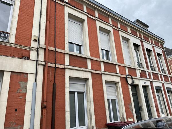 Immeuble Saint Quentin 10 pièce(s) 222.58 m2