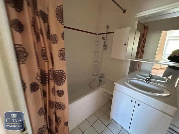 Appartement à louer 2 pièces 46.52m² Beauvais (60000)