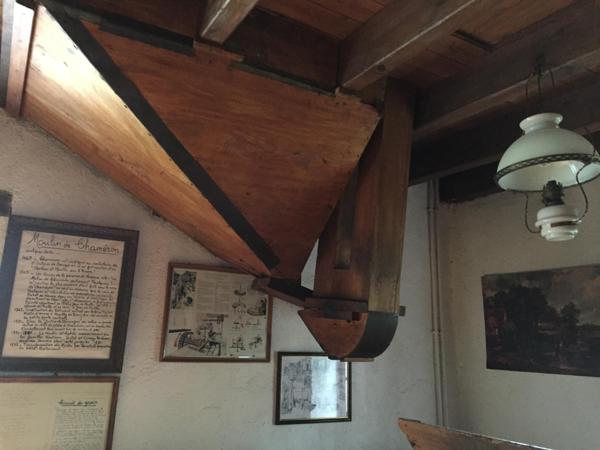 En Berry,  authentique moulin à eau du 18eme