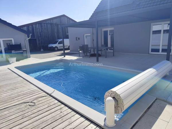 Vente                                                      Maison
                        
                     6 pièces                      175 m2                     à Houssen