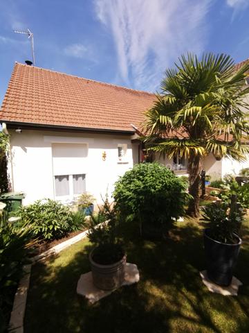 SAINT CYR SUR LOIRE, Maison 106 M2, 3 Chambres, jardin, garage