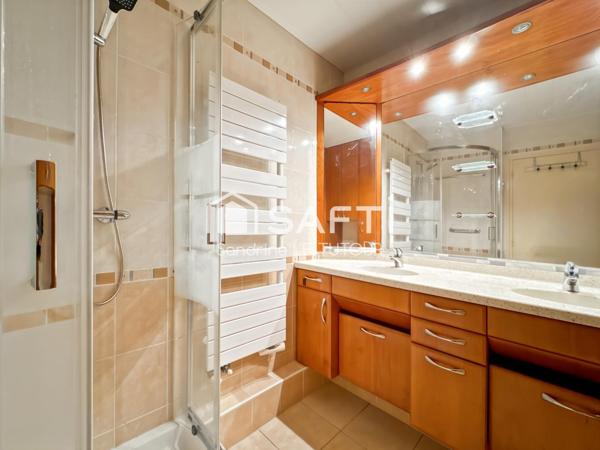 Lumineux 3/4 pièces avec cave et garage