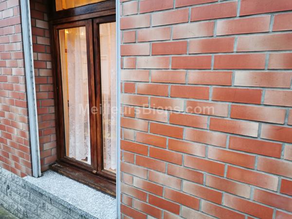 MAISON DE VILLE SEMI INDIVIDUELLE 2 CHAMBRES COUR