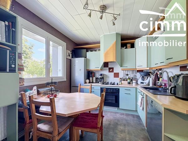T3 LUMINEUX &nbsp;DE 64 M² – DPE B – 2 CHAMBRES – STATIONNEMENTS – ENVIRONNEMENT CALME ET VERDOYANT - RENNES SUD