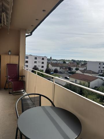 Agréable appartement avec balcon et garage à Arpajon sur Cère Arpajon-sur-Cère (15130)