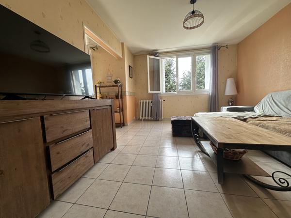 Agréable appartement avec balcon et garage à Arpajon sur Cère Arpajon-sur-Cère (15130)