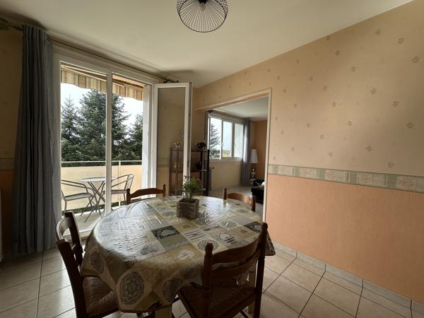 Agréable appartement avec balcon et garage à Arpajon sur Cère Arpajon-sur-Cère (15130)
