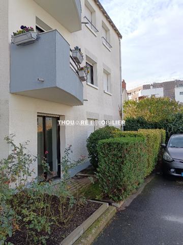 44470 THOUARE SUR LOIRE Thouaré sur Loire, bureaux 45 m2, plein bourg
