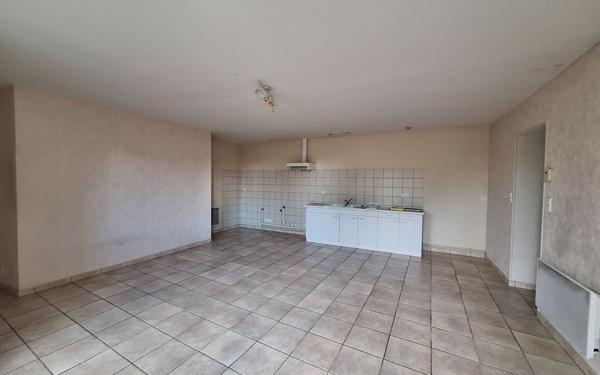 Maison à louer    3 pièces •  Coussac-Bonneval