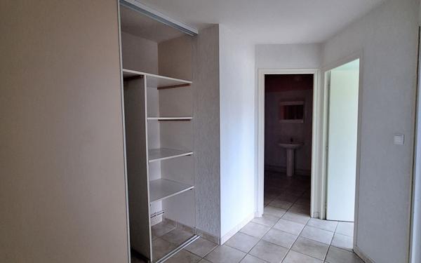 Maison à louer    3 pièces •  Coussac-Bonneval