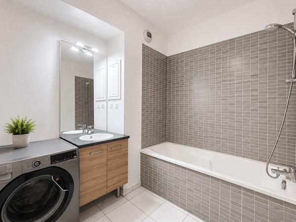 Nanterre Coeur Université - Grand F3 - 72m² avec balcon et parking