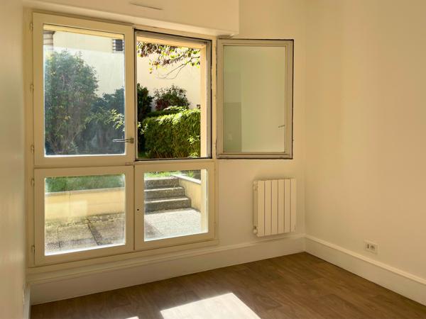 Versailles (78000) T2 refait à neuf avec jardin privatif - Résidence séniors - Versailles Château