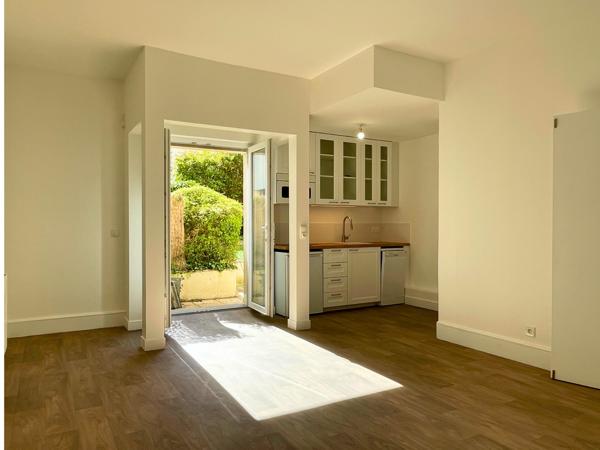 Versailles (78000) T2 refait à neuf avec jardin privatif - Résidence séniors - Versailles Château