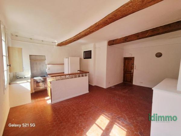 Exclusivité et Affaire Draguignan grand appartement F3+bureau 104m traversant 3eme étage 99000€ dpe D Draguignan (83300)