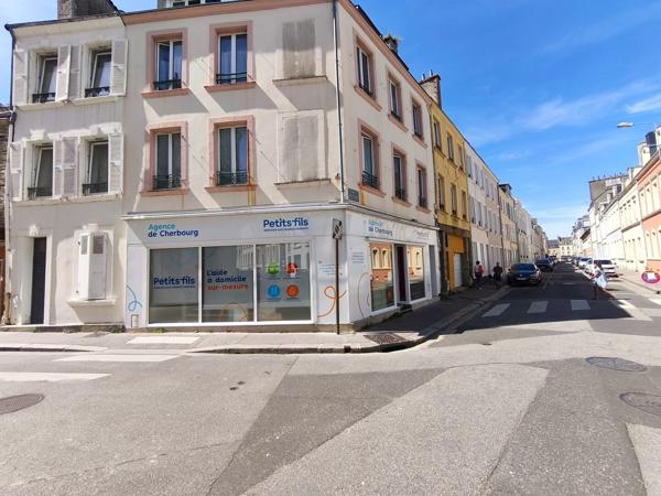 Local commercial à louer 708 € / mois C.C.*