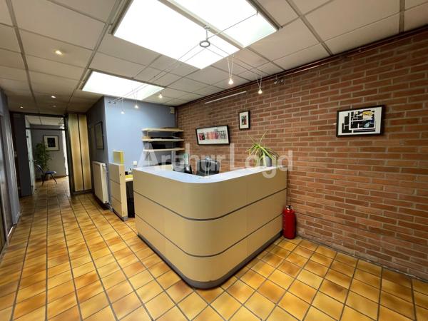 Bureaux à vendre à Lille immeuble indépendant avec entrée privative