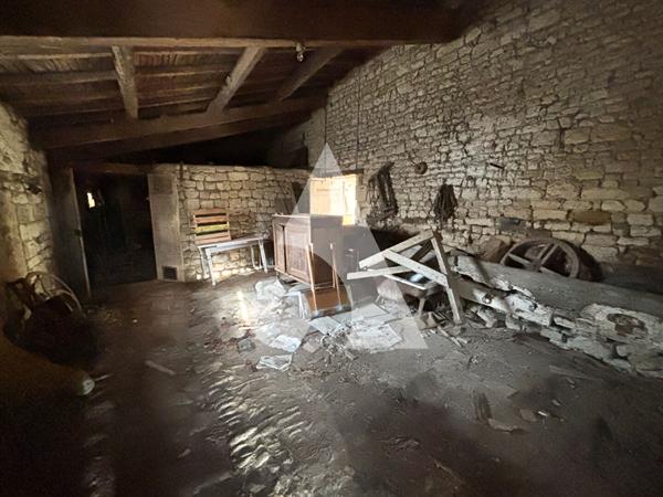 Grange 3 pièces 250 m2